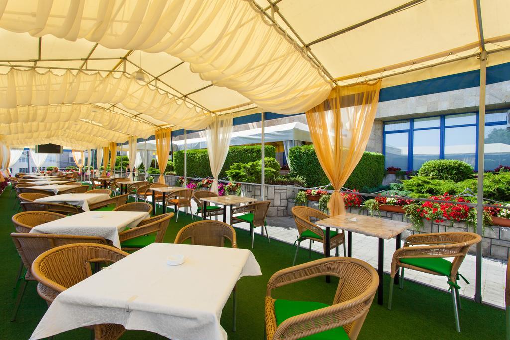 Conference Hotel Suputnyk Lvov Exteriér fotografie