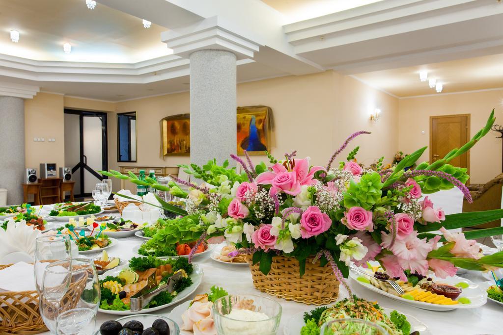 Conference Hotel Suputnyk Lvov Exteriér fotografie