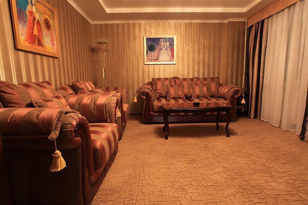 Conference Hotel Suputnyk Lvov Exteriér fotografie